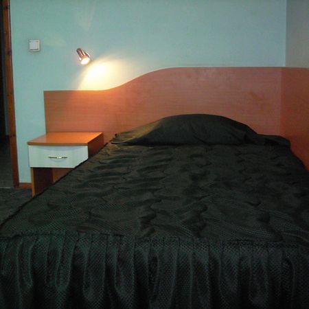 Elbrus Hotel Pazardjik Extérieur photo