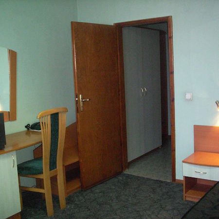 Elbrus Hotel Pazardjik Extérieur photo