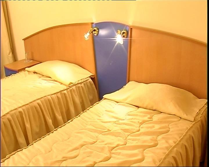 Elbrus Hotel Pazardjik Chambre photo